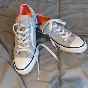 converse size 9 - pink inside